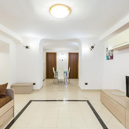 Апартаменты Qs1 - Indipendent Flat In Center Неаполь Экстерьер фото