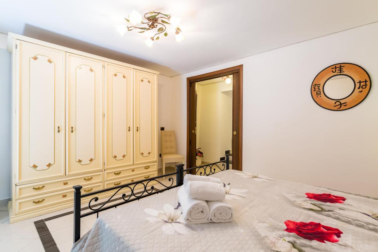 Апартаменты Qs1 - Indipendent Flat In Center Неаполь Экстерьер фото