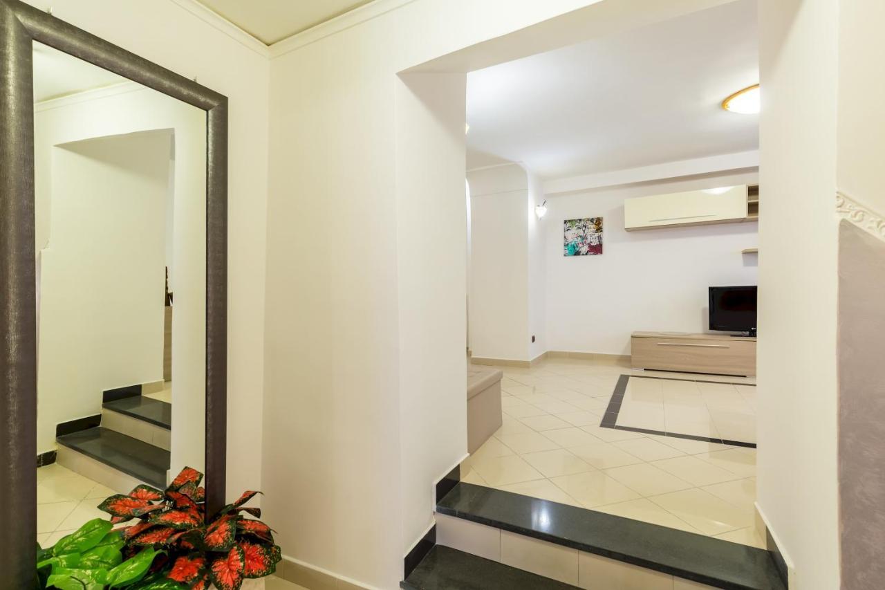 Апартаменты Qs1 - Indipendent Flat In Center Неаполь Экстерьер фото